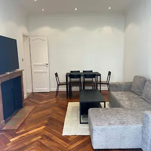 https://magnifique-appartement-2-chambres-16e-trocadro-tour-eiffel.fr-paris.fr